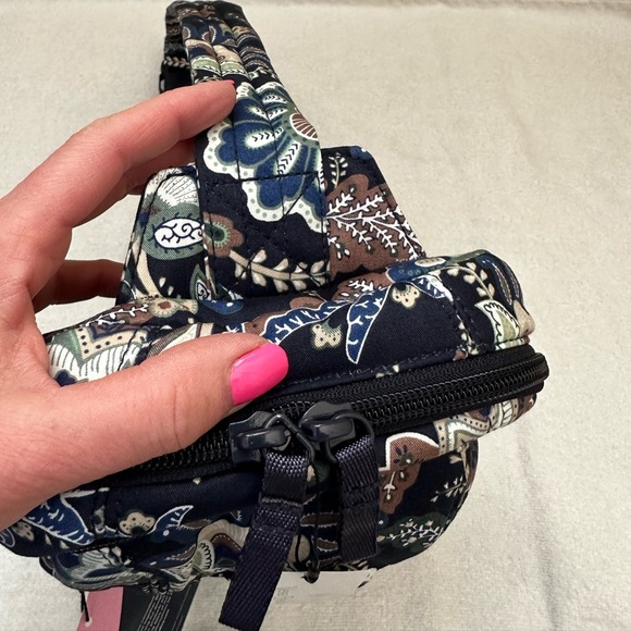 Vera Bradley Utility Sling Backpack NWT - Picture 9 of 11